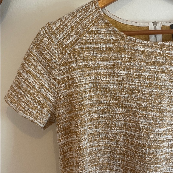 W5 Tan and Cream Short Sleeve Knit Top - Picture 3 of 4